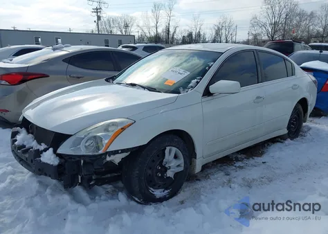2010 Nissan Altima 2.5 S z USA, uszkodzony, nr VIN 1N4AL2AP9AC184699